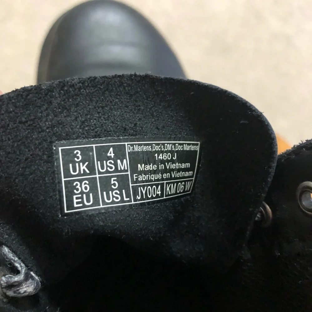 DR. MARTENS Kids Black Leather Ankle Boots • Sz 4 Unisex